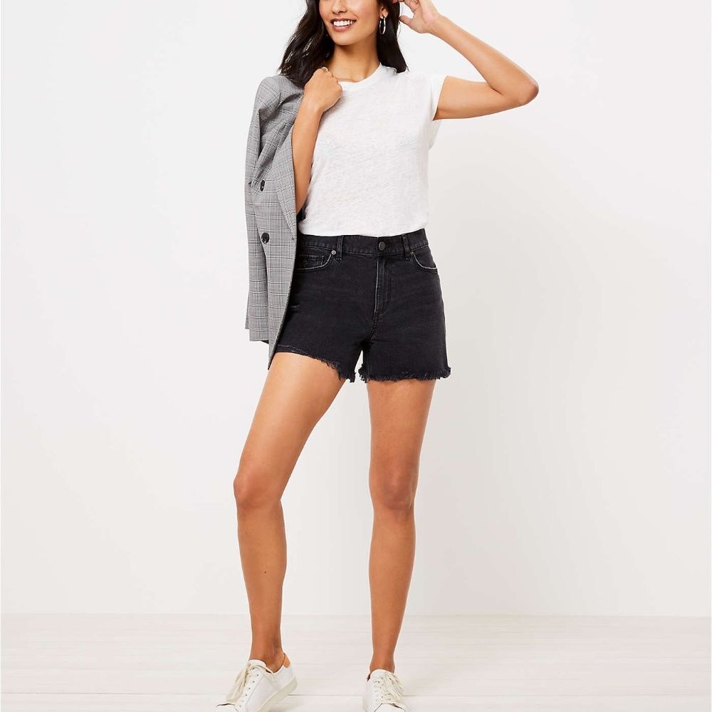 NWT Loft Black High Waist Frayed Fresh Cut Denim Jean Shorts Size 2/26"